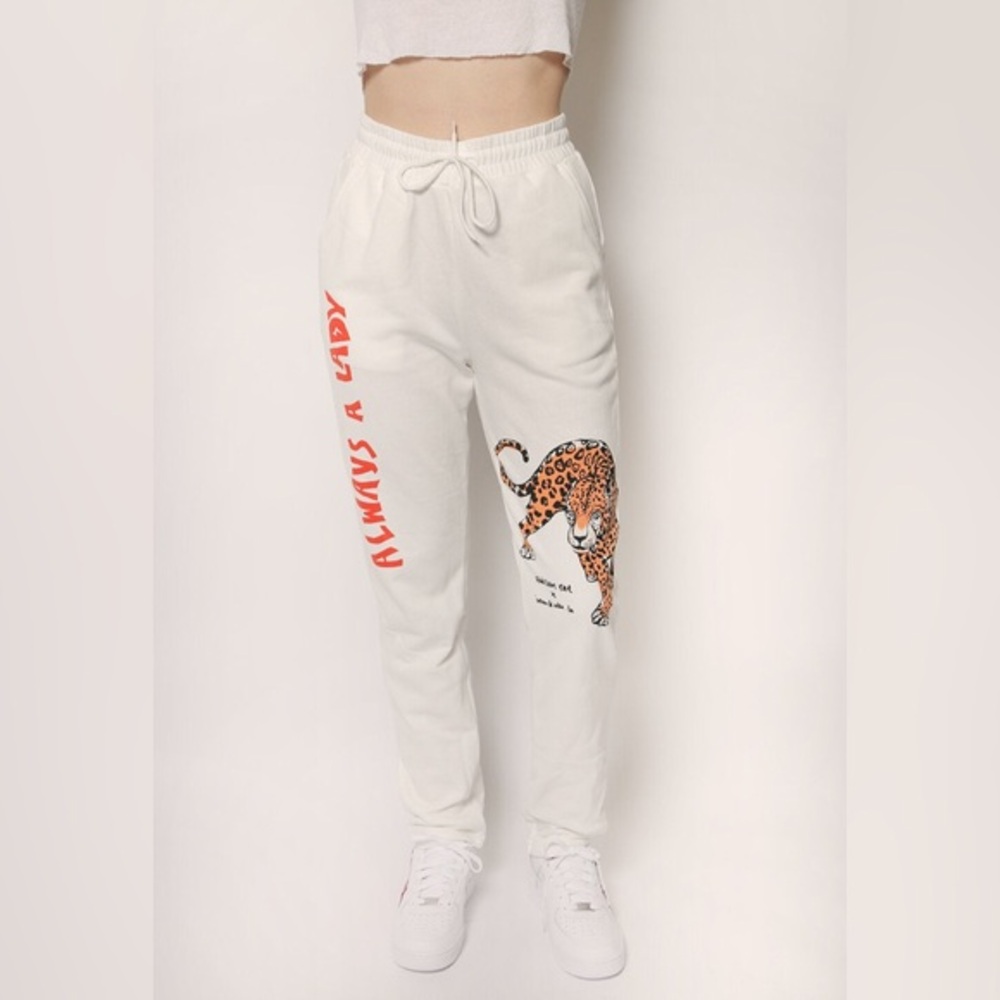 ADDISON RAE "ALWAYS A LADY" SWEATPANTS SIZE M